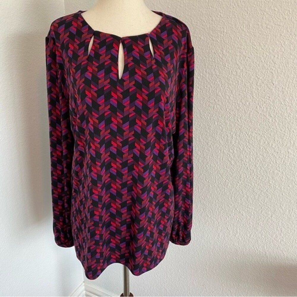 Liz Claiborne Red Black Purple Cut Out Design Neck L Sleeve Sexy Top Size L